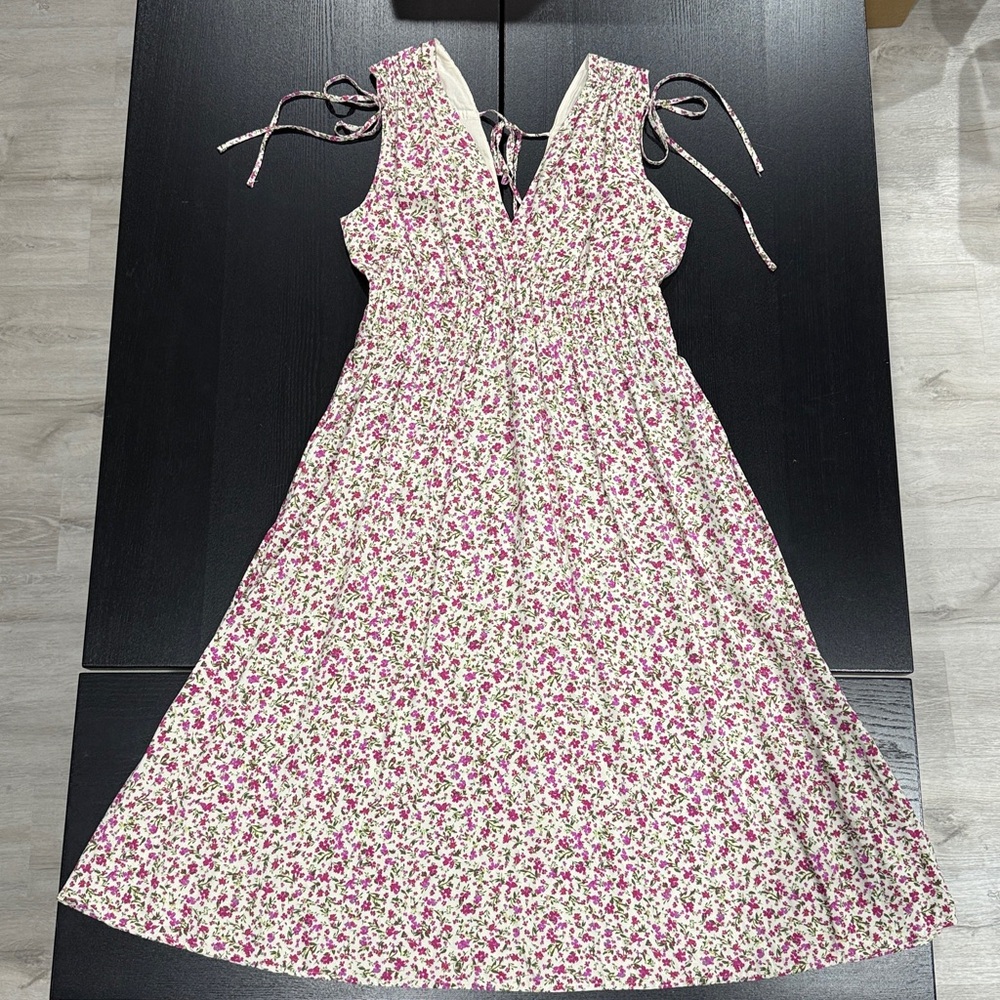 Time and Tru Floral Elastic Waist Midi Dress – Size Medium - Picture 4 of 10